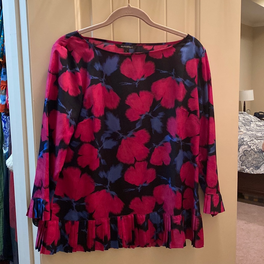 Gorgeous floral top